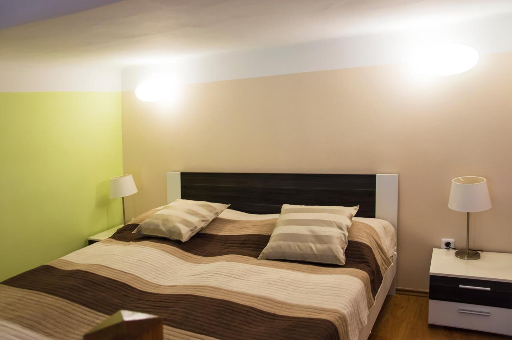 Apartment Jindrisska 25 *